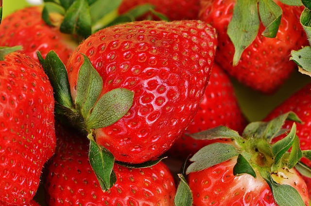 strawberries-1303374_640.jpg